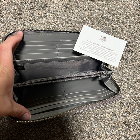Grey Metallic Leather Coach Wallet - Picture 3 of 3